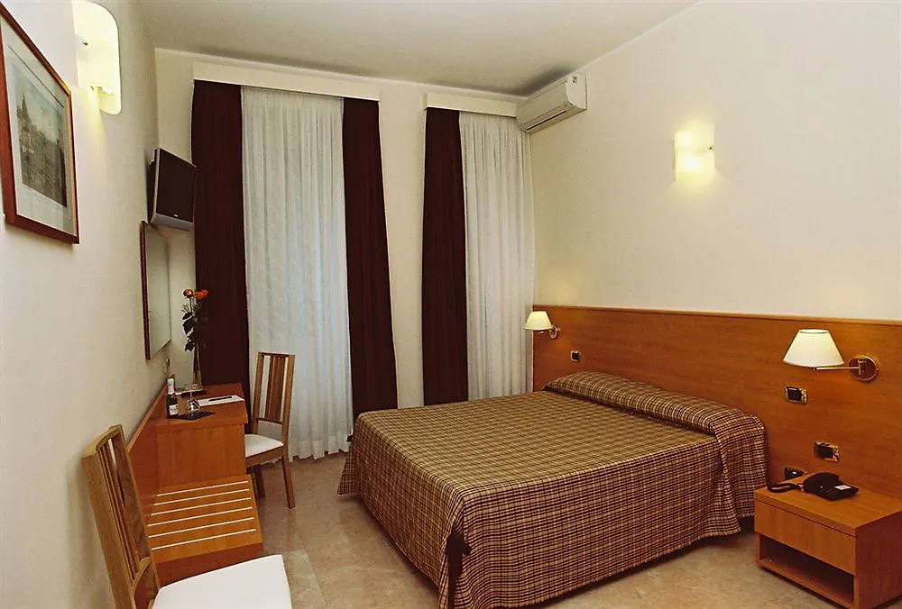Hotel Principe Eugenio Róma 3*,